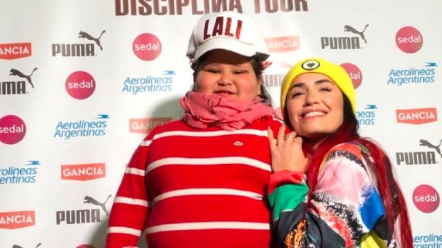 El encuentro de Lali Espósito y Agustina, la nena mendocina que sufrió bullying y no quería ir a la escuela | Espectáculos