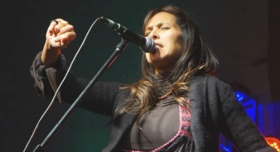 Desesperado pedido de la folclorista Roxana Carabajal tras la desaparición de su hija de nueve años junto al padre | Actualidad