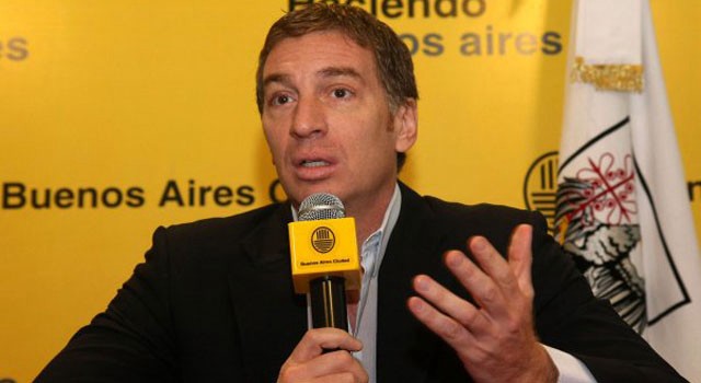 Santilli:"El Gobierno de la Ciudad acaba de entregar el permiso para instalar la carpa docente" | Política