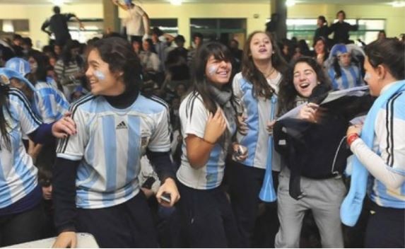 Mundial: Educación fomentará que se transmitan en las escuelas los partidos de la Selección | Actualidad