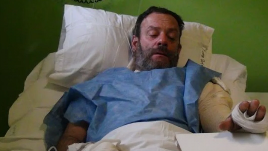 El Bolsón: encapuchados prendieron fuego a un hombre y dejaron un panfleto de la RAM | Actualidad