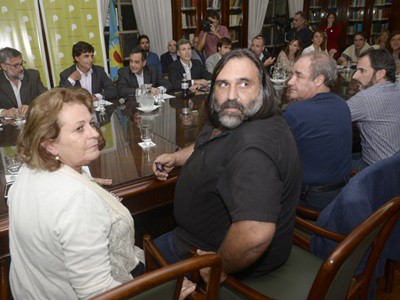 Una jueza volvió a fallar para que se devuela el descuento a los maestros que pararon | Política