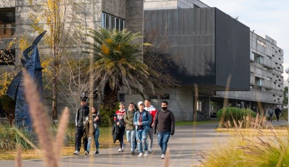 "Nuestros jóvenes no son peligrosos, están en peligro", afirman en escuela del estudiante asesinado | Actualidad