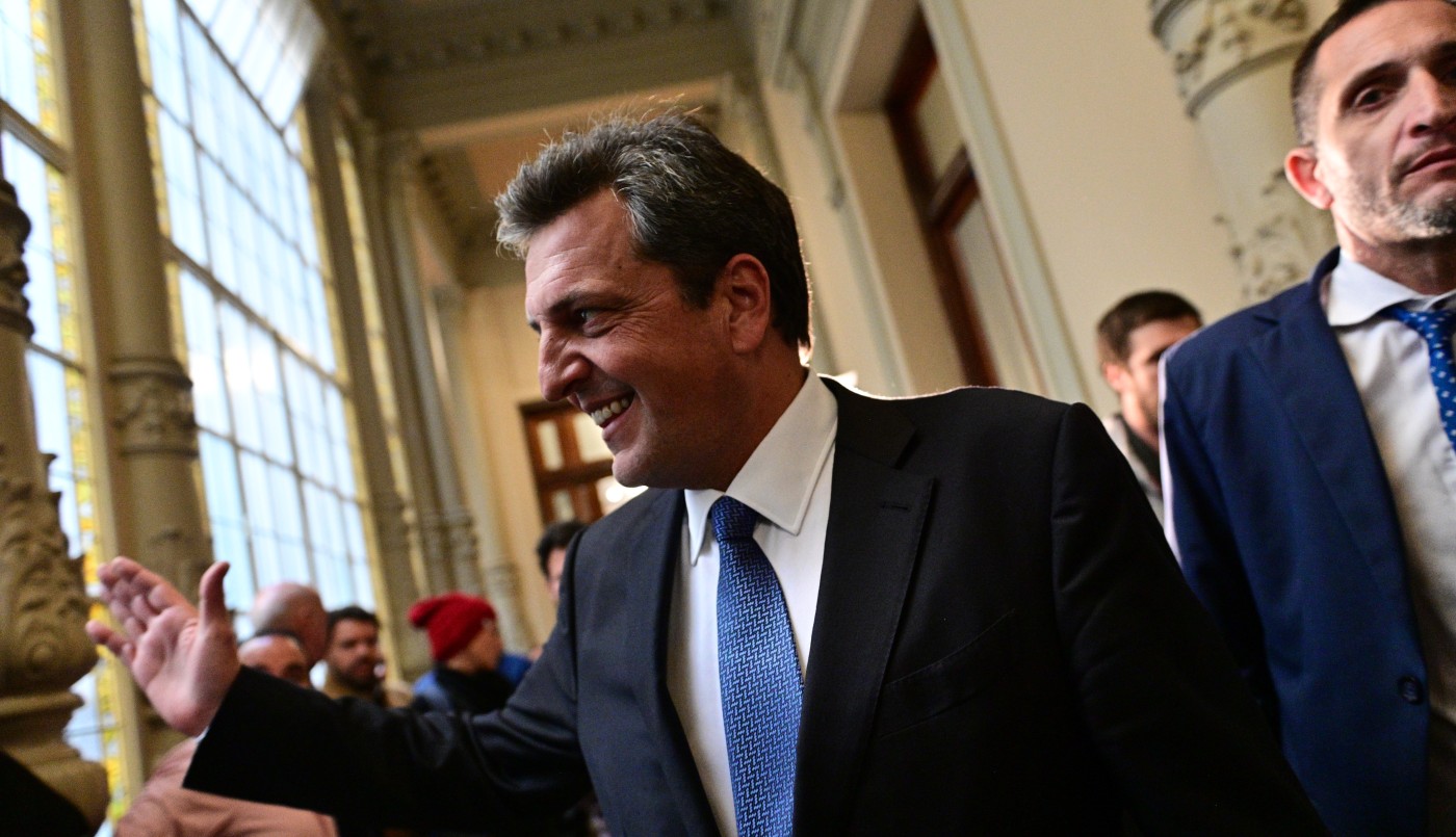 Massa anunciará el martes el nuevo esquema tarifario por regiones para agua, luz y gas | Política