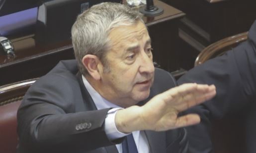 Cobos propone un Servicio Cívico Voluntario para que los jóvenes terminen sus estudios obligatorios | Política