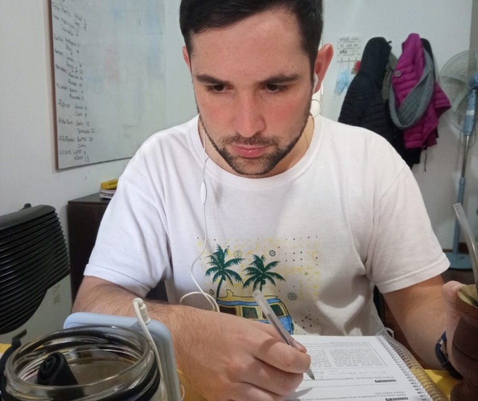 Se ganó una beca para Francia, pero le robaron la valija y documentación | Actualidad