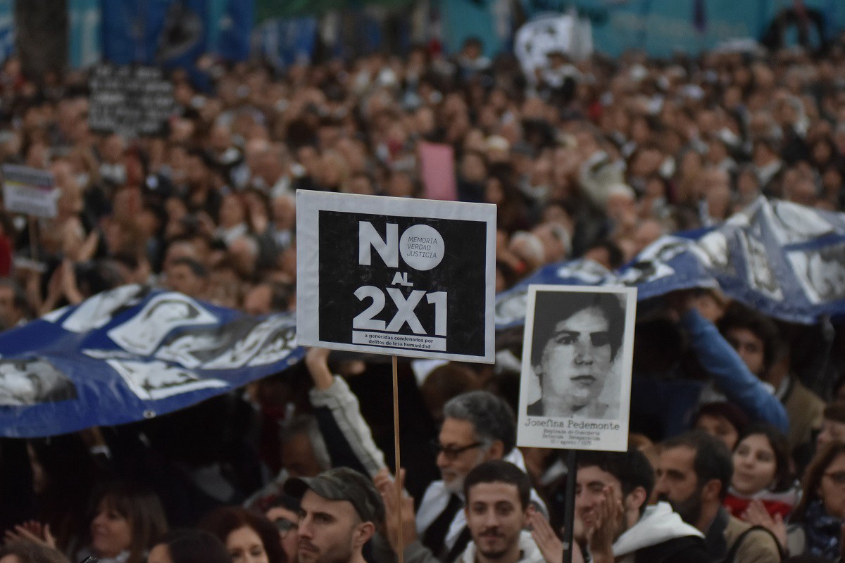 El Gobierno promulgó la ley que excluye del "2x1" a los condenados por delitos de lesa humanidad | Política