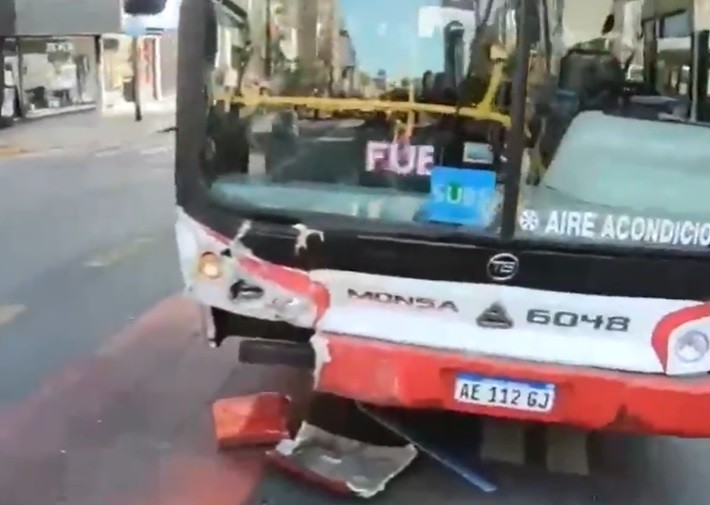 Colectivero chocó en avenida Cabildo: dio positivo para cocaína, anfetamina y benzodiazepina | Actualidad