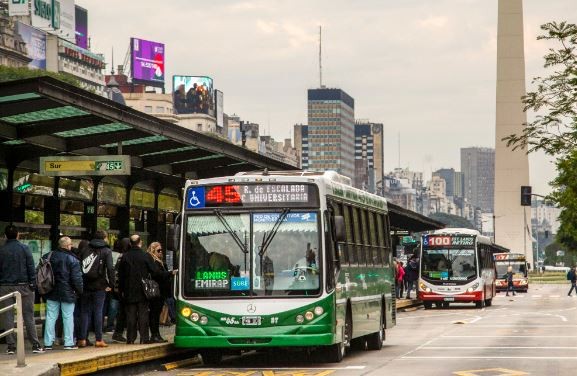 Protesta de colectivos: el Ministerio de Transporte convocó a la empresas que prestan servicio en el AMBA | Actualidad