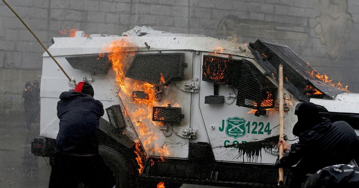 Boric condenó incidentes en el aniversario del golpe en Chile y anunció búsqueda de desaparecidos | Internacionales