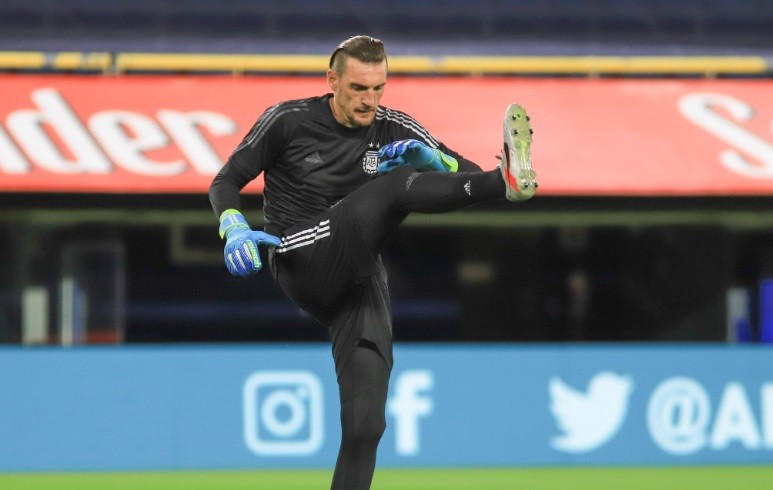 Si no va Armani, Argentina no llevará a ningún futbolista del medio local al Mundial por primera vez | Deportes