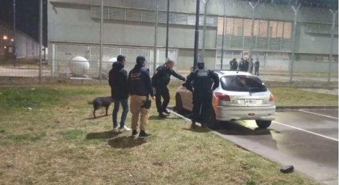 Balearon el Complejo Penitenciario de Rosario y dejaron una amenaza: "Saben que no jodemos" | Actualidad