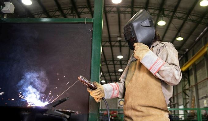 El desempleo bajó al 6,9% en el segundo trimestre del año | Economía