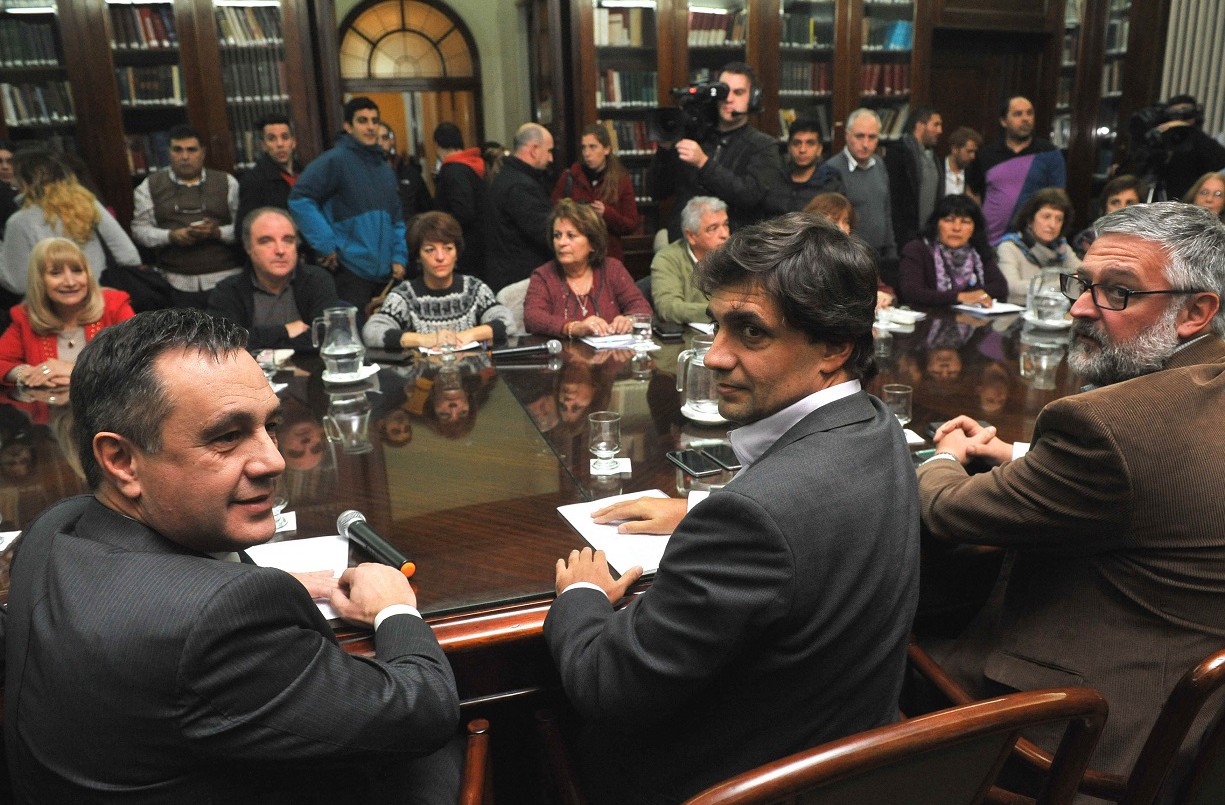 Gobierno bonaerense pagará entre 1000 y 2500 pesos a docentes a cuenta del futuro aumento | Política