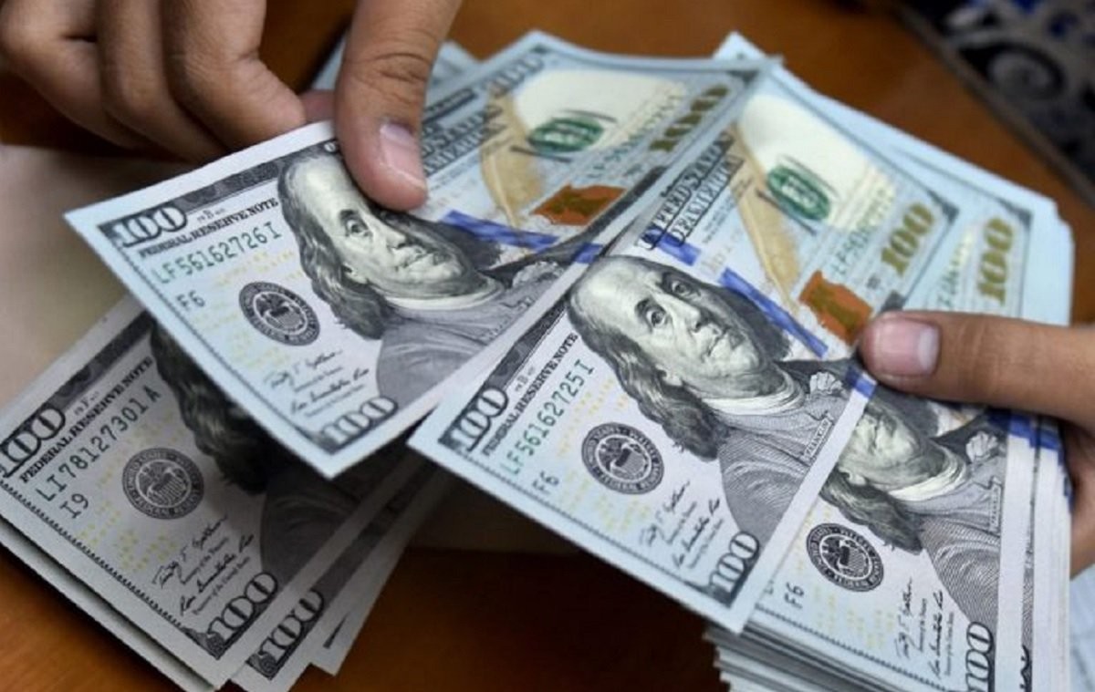 El dólar blue cerró la semana en $287 y el BCRA sumó otros US$ 185 millones | Economía
