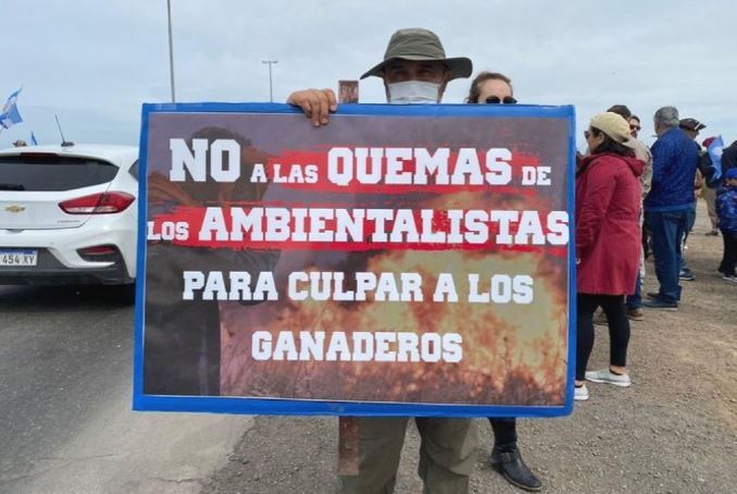 Productores agropecuarios se manifestaron en el Puente Rosario-Victoria contra la Ley de Humedales | Actualidad