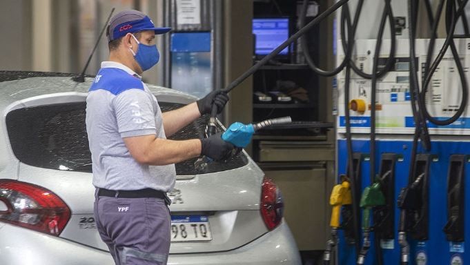 Octubre llega con aumentos en los combustibles: los precios subirán entre 1% y 4% | Economía