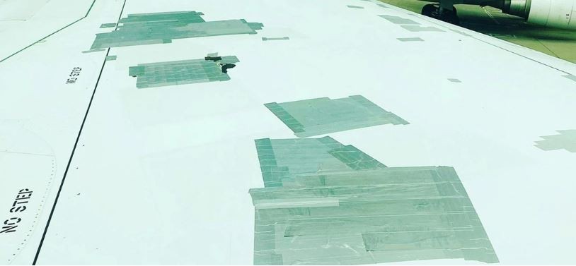 "Arreglan" los aviones con cinta adhesiva: explican los motivos | Internacionales