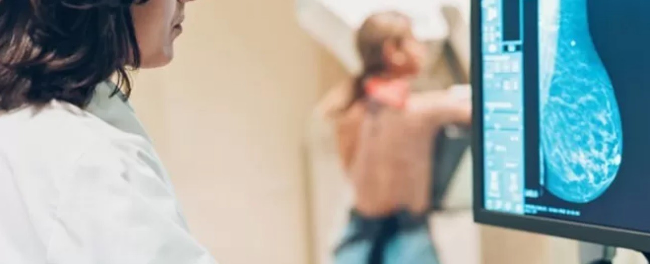 Realizan "La noche de las Mamografías" para detección temprana del cáncer | Actualidad