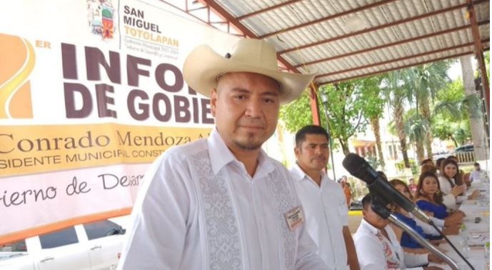 Brutal crimen en México: asesinaron a un alcalde y a su padre | Internacionales