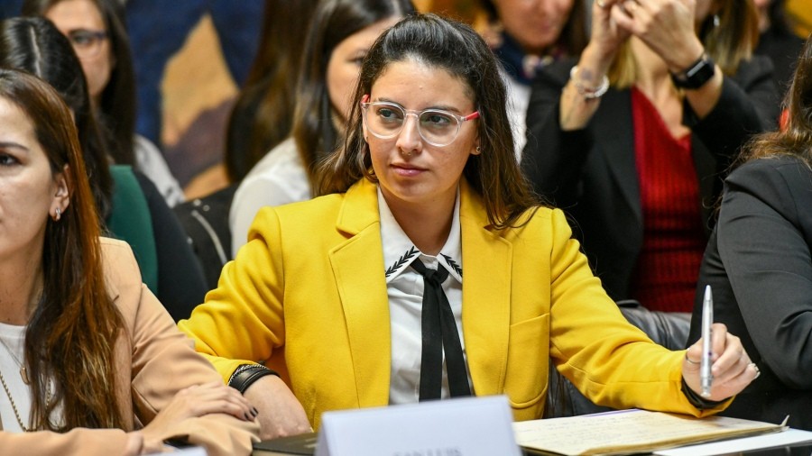 Mazzina: "Quiero trabajar desde la periferia al centro, abrazando a las más humildes" | Política