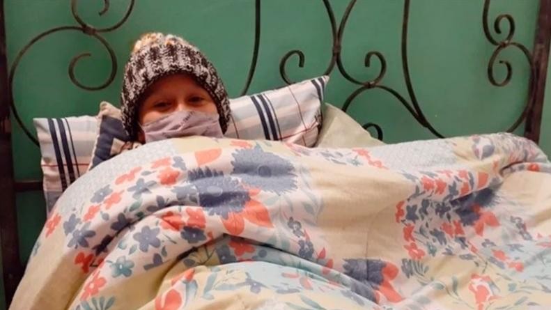 Fingió tener cáncer, recaudó $400.000 y huyó del país: acordó su condena en un juicio abreviado y quedó libre | Actualidad