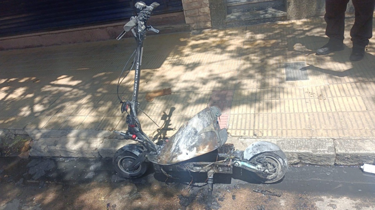 Córdoba: Incendio en un edificio por un monopatín eléctrico | Actualidad