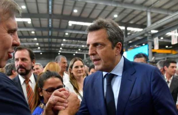 Massa propone que las cuotas de la medicina prepaga estén asociados a la tasa de uso | Economía