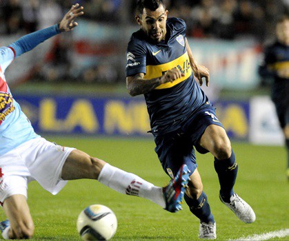 Boca se sumó a la punta con el esfuerzo de Tévez y las flaquezas de Arsenal | Deportes