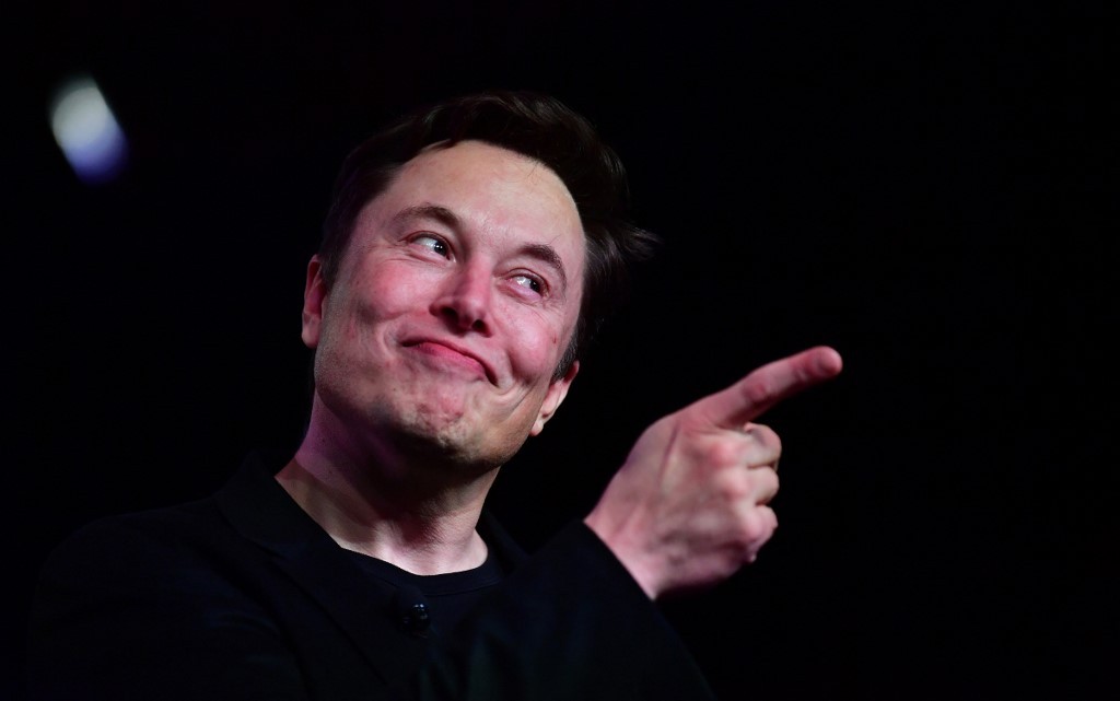 Elon Musk despidió por Twitter a un empleado que lo corrigió en forma pública | Internacionales