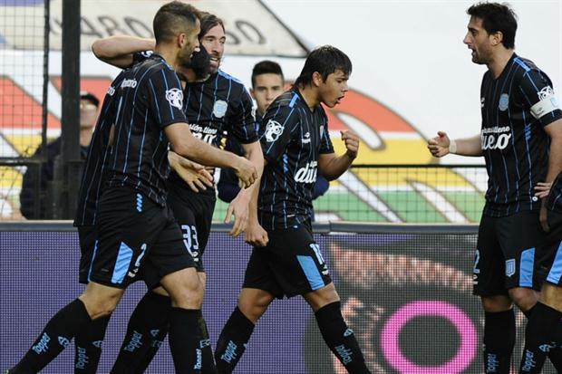 Racing le ganó a Arsenal y se acerca a la punta | Deportes