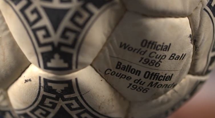 La millonaria suma por la que se subastó la pelota del Argentina vs. Inglaterra de México 86 | Deportes