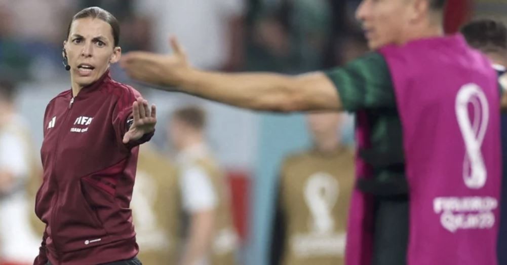 Quién es Stephanie Frappart, la primera árbitro mujer que participó de un Mundial | Qatar 2022