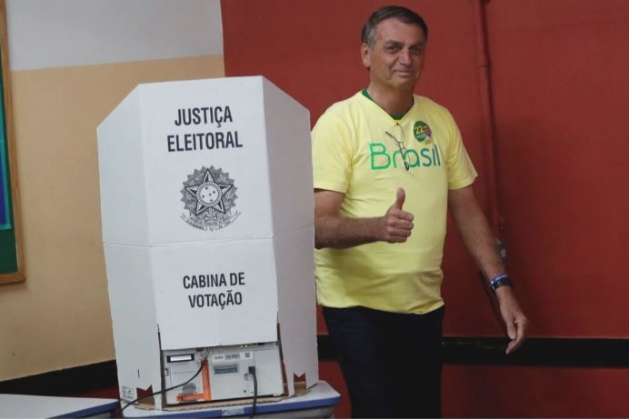 Bolsonaro pide la anulación de votos en algunas urnas electrónicas | Internacionales