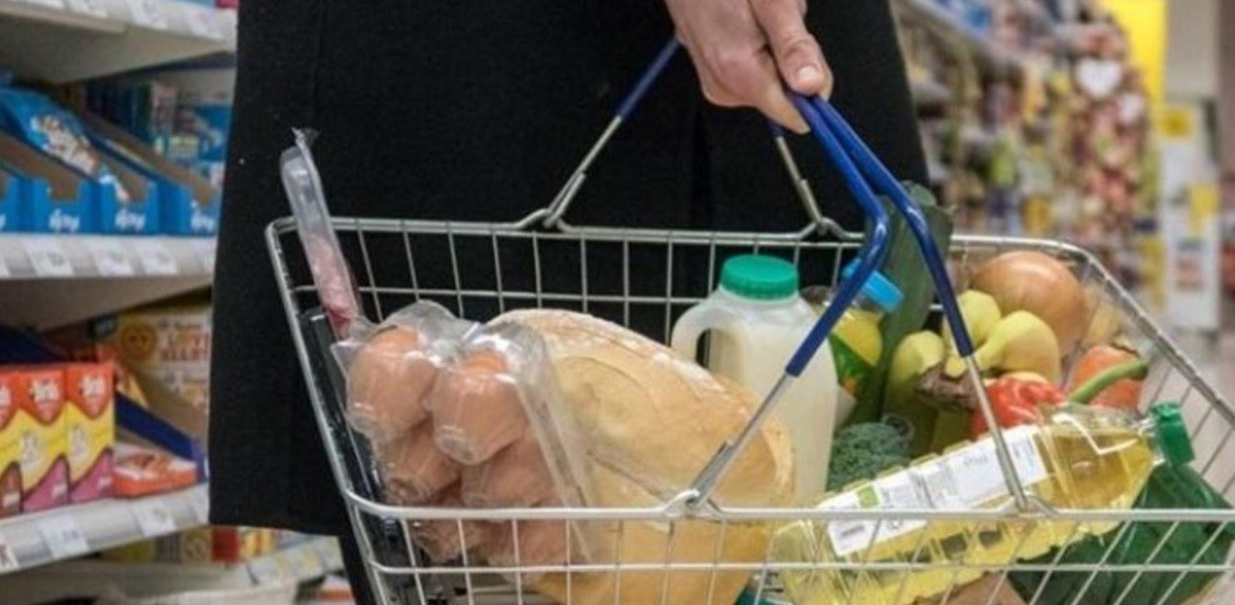 Canasta básica: una familia porteña necesitó en diciembre $152.963 para no ser pobre | Economía