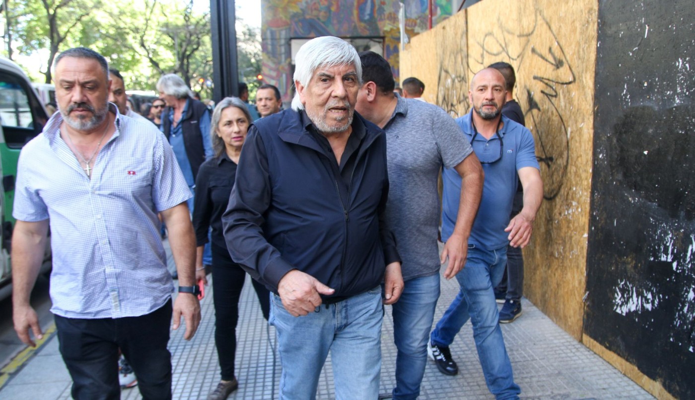 Camioneros serán informantes del gobierno para controlar precios y stocks | Política