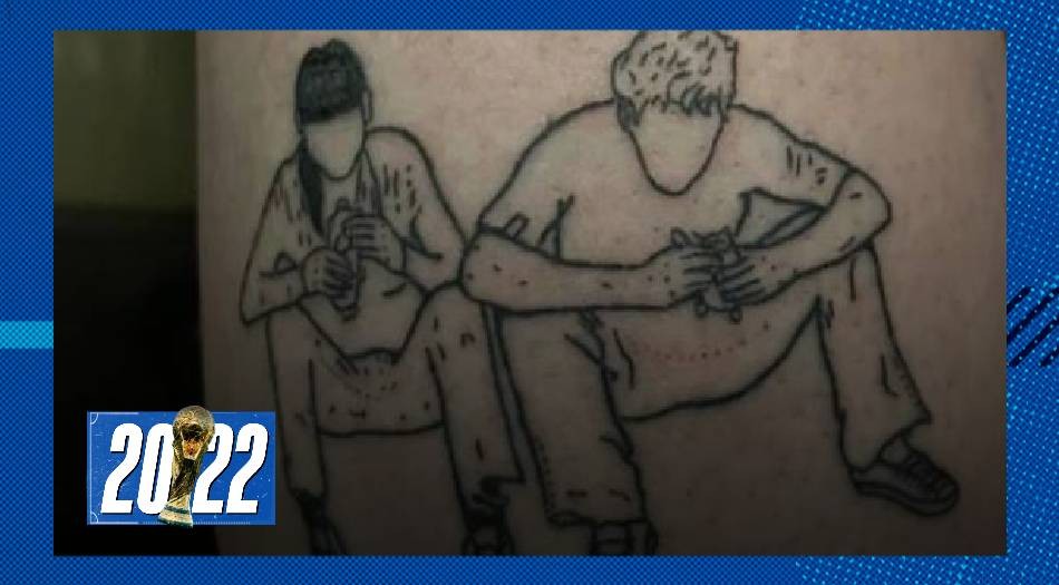 ¡Promesas son promesas! Dos amigos se tatuaron la foto del Papu Gómez y Linda Raff | Qatar 2022