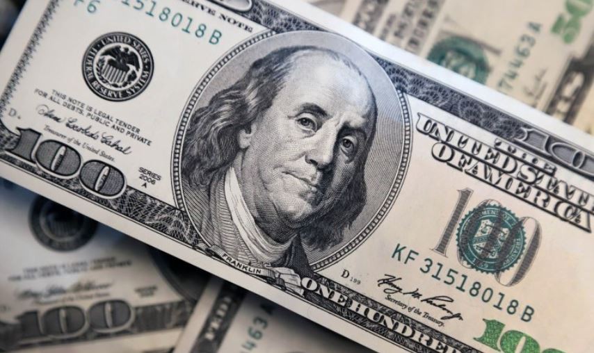 El dólar blue bajó por segundo día consecutivo y cerró en $374 | Economía