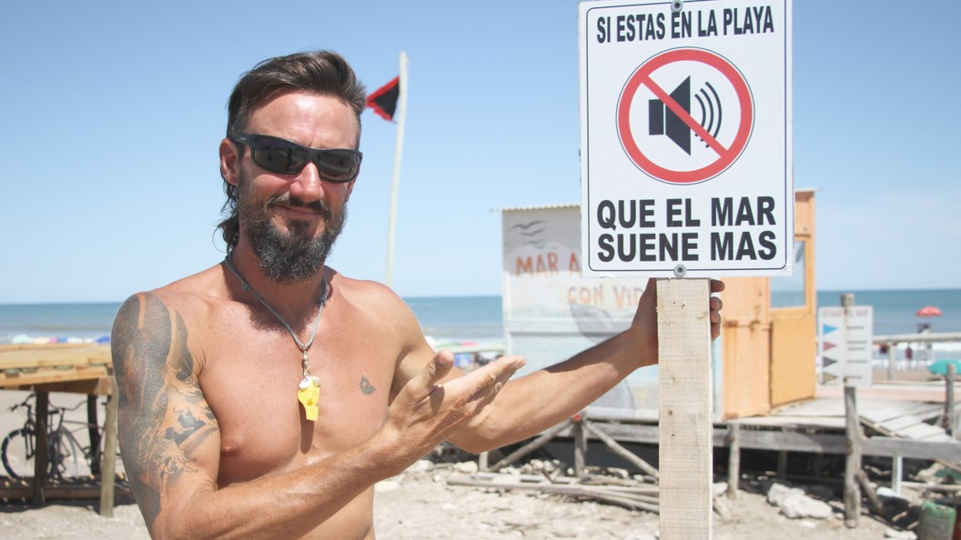 Ruidos molestos: En una playa de Claromecó ofrecen una zona libre de parlantes | Actualidad