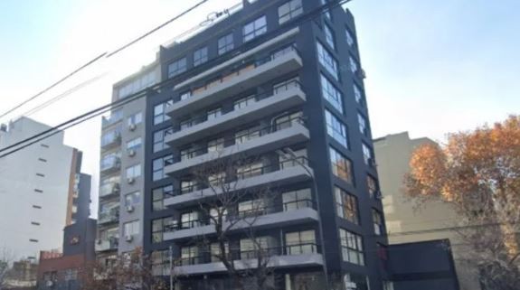 Tragedia en Palermo:  Un joven cayó desde la terraza de su edificio y murió | Actualidad