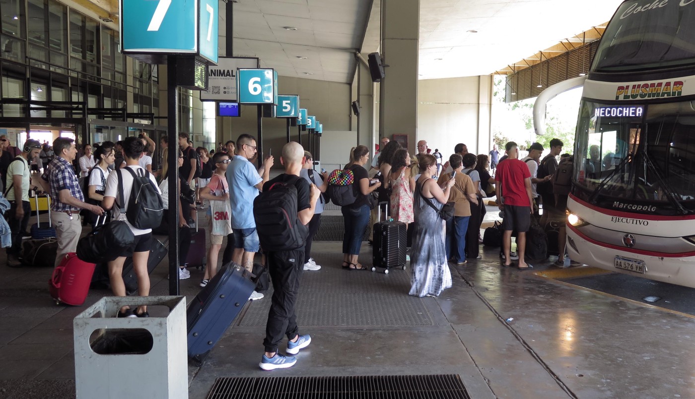 Más de 900 mil personas se movilizarán hacia destinos turísticos en los feriados de carnaval | Actualidad