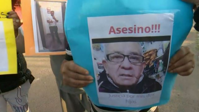 Denuncian que la policía fue cómplice en la fuga de un hombre que apuñaló a dos hermanos | Actualidad