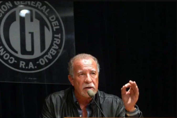 El sindicalismo marca la cancha: "Nadie firmará un acuerdo que no tenga cláusula de revisión" | Economía