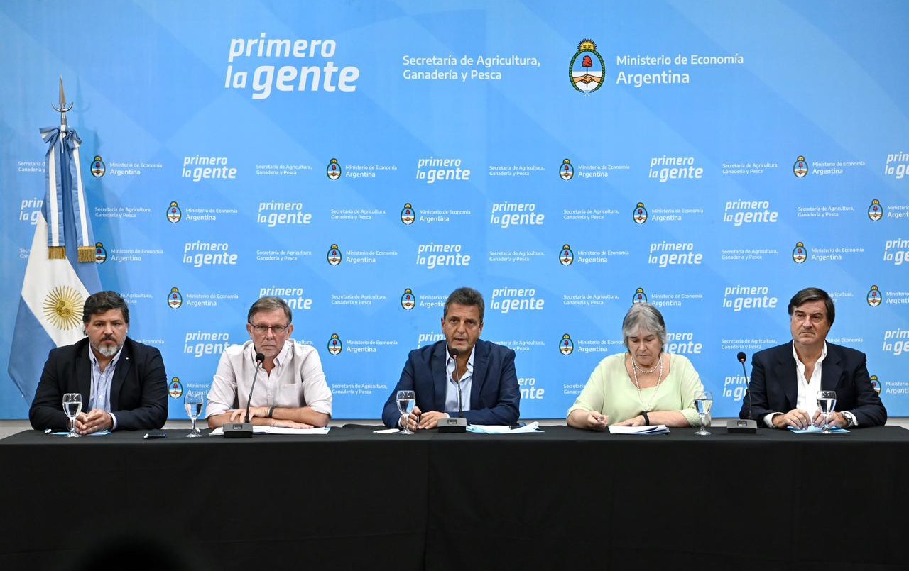 Gripe aviar: el Gobierno anunció un paquete de medidas para frenar el avance de la enfermedad | Política