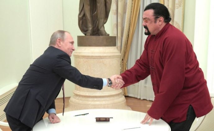 Vladimir Putin le concedió a Steven Seagal la “Orden de la Amistad” | Internacionales