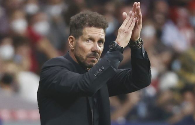 El Atlético de Madrid homenajeó al “Cholo” Simeone al convertirse en el entrenador con más partidos en el club | Deportes