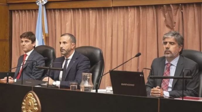 Fuerte respaldo a los fiscales Luciani y Mola y denuncia del tribunal a los abogados defensores | Política