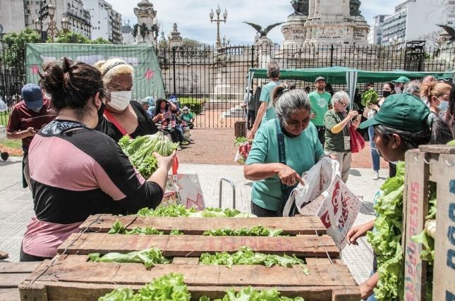 "Feriazo federal": Más de 100 puestos de venta directa frente al Congreso | Actualidad