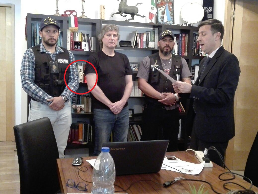 Se viraliza un detalle en la foto de la detención de Boudou | Política