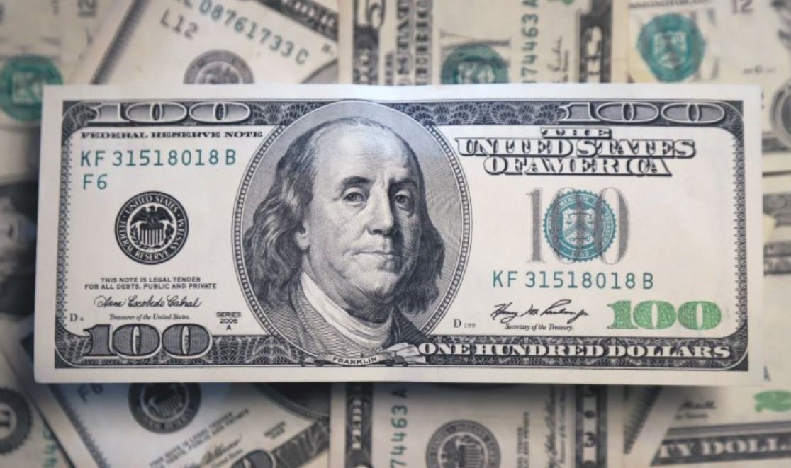 El dólar inició la semana en alza y cerró a $386 | Economía